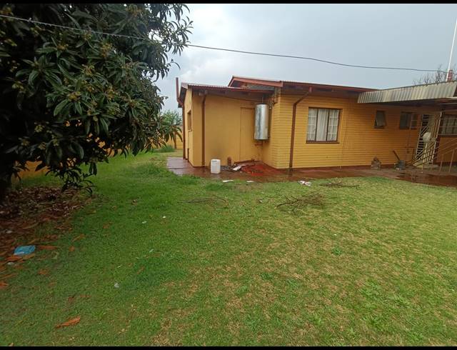 3 BEDROOM HOUSE FOR SALE IN VANDERBIJLPARK CE 2